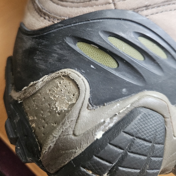 Oboz size 11.5 waterproof boots - Picture 11 of 11